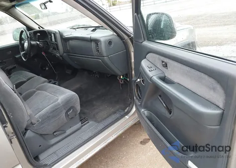 2002 Chevrolet Silverado 1500 Ls from USA, damaged, VIN 2GCEK19T621126065